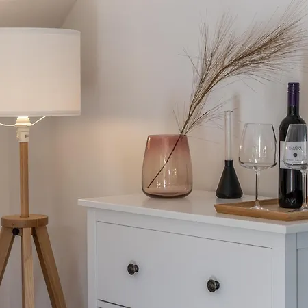 Kapocs Apartmanhaz 4* Borgáta