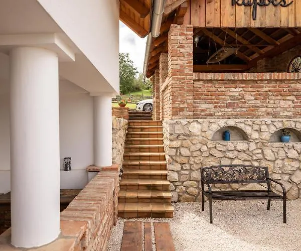 Guest house Kapocs Apartmanhaz