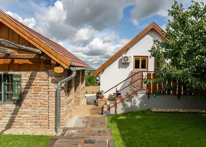 Kapocs Apartmanhaz Borgata
