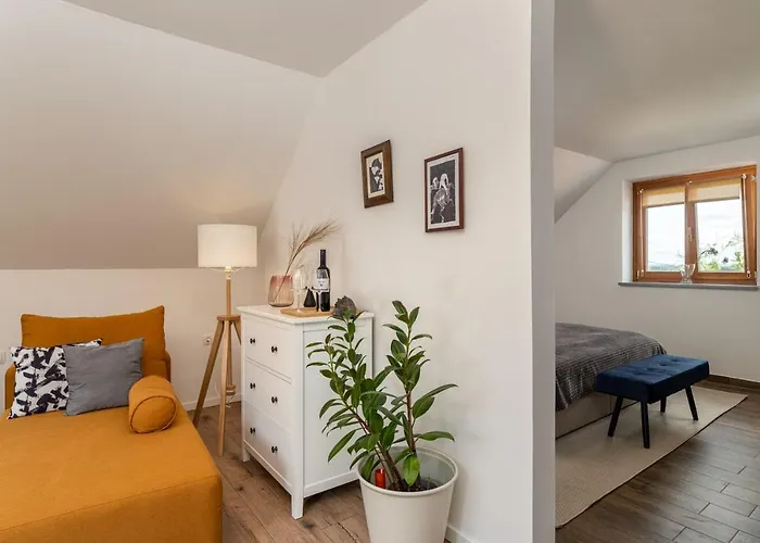 Kapocs Apartmanhaz 4*