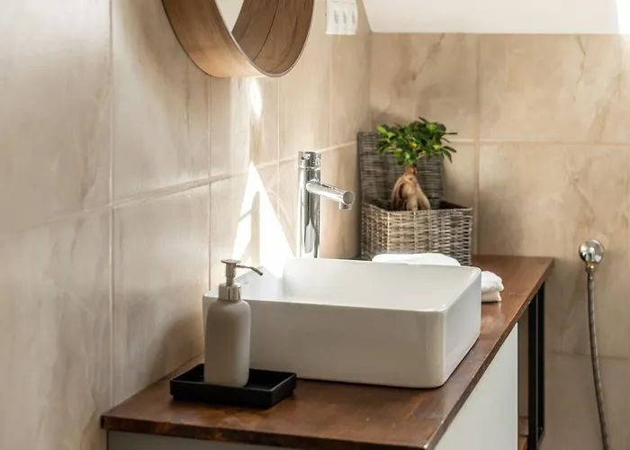 Kapocs Apartmanhaz Guest house
