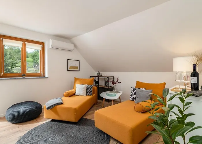 Guest house Kapocs Apartmanhaz 4*